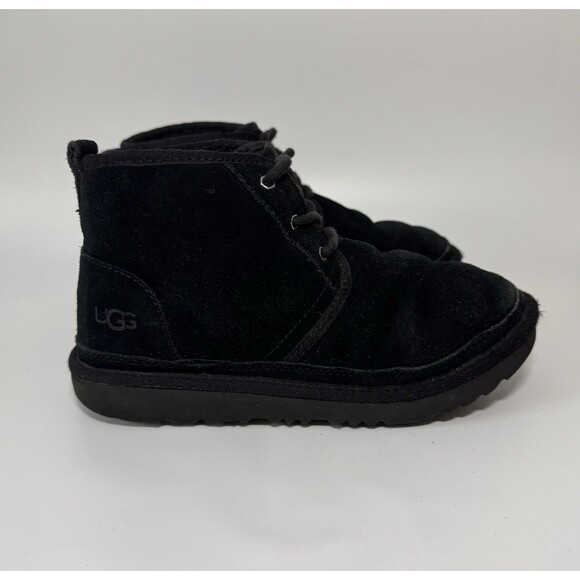 UGG Neumel 2 Black Ankle Chukka Shearling Lined Boots 1017320K Big Kids Size 4 - Picture 2 of 13